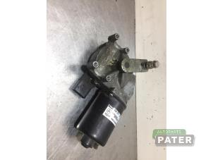Used Front wiper motor Mercedes Vito (639.6) 2.2 111 CDI 16V Price € 44,47 Inclusive VAT offered by Autoparts Pater