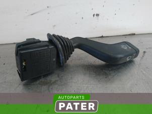 Używane Przelacznik wycieraczki Opel Astra F (56/57) 1.6i GL/GT/GLS Cena € 10,50 Procedura marży oferowane przez Autoparts Pater