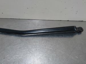 Used Rear wiper arm BMW 1 serie (E81) 118d 16V Price € 15,75 Margin scheme offered by Autoparts Pater