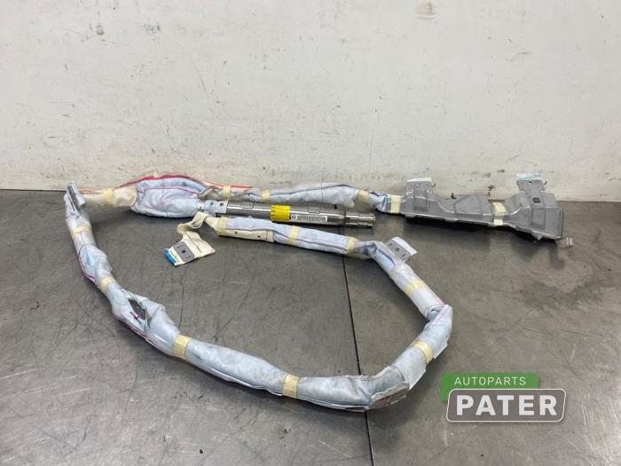 Używane Kurtyna lewa Toyota Prius Plus (ZVW4) 1.8 Hybrid 16V Cena € 42,00 Procedura marży oferowane przez Autoparts Pater