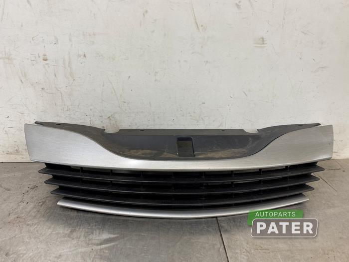 Używane Grill Renault Laguna II (BG) 1.8 16V Cena € 26,25 Procedura marży oferowane przez Autoparts Pater