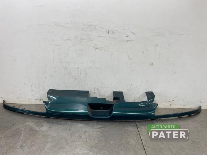 Używane Grill Peugeot 306 (7D) 1.6 Cena € 26,25 Procedura marży oferowane przez Autoparts Pater
