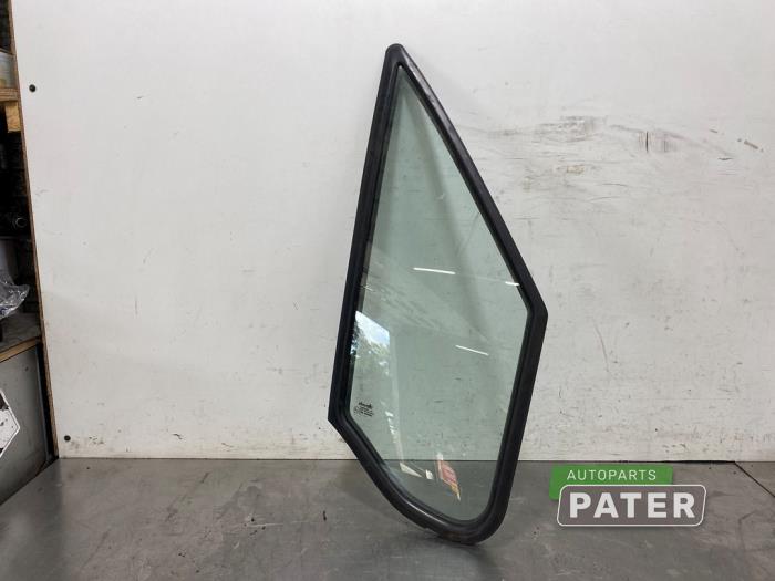Usados Ventanilla triangular derecha delante Fiat Ducato (243/244/245/247) 2.8 JTD VGT Precio € 31,76 IVA incluido ofrecido por Autoparts Pater