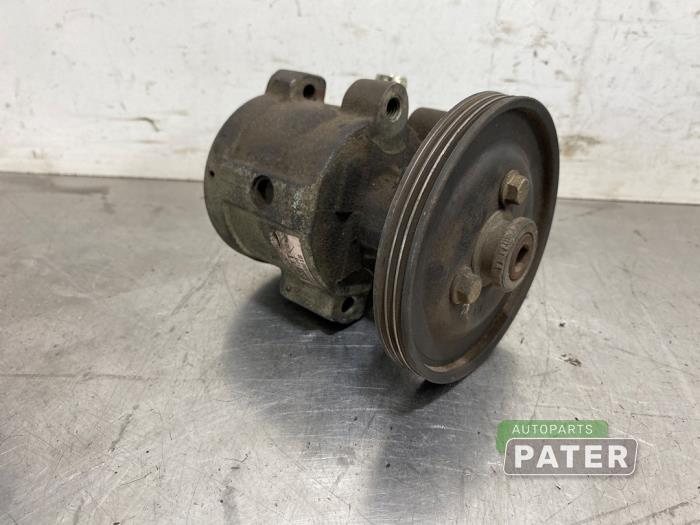 Usagé Pompe de direction Renault Megane Scénic (JA) 1.6 RT Prix € 26,25 Règlement à la marge proposé par Autoparts Pater