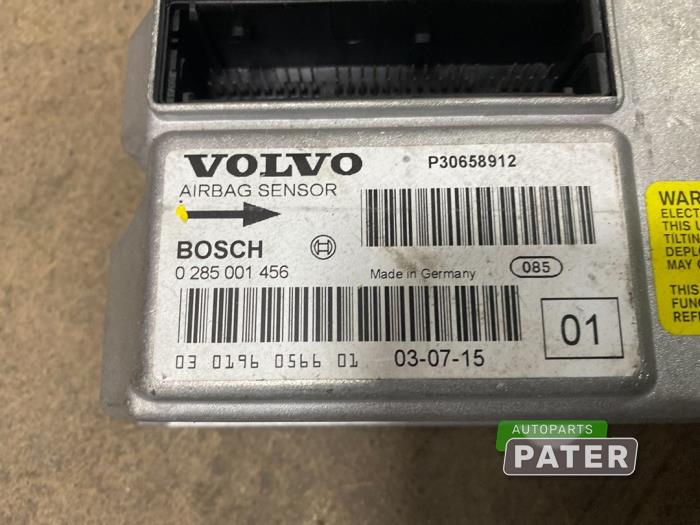 Airbag Module from a Volvo V70 (SW) 2.4 20V 140 2003