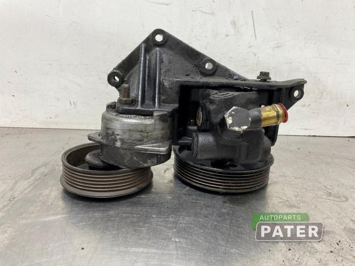 Usagé Pompe de direction Ford Puma 1.7 16V Prix € 21,00 Règlement à la marge proposé par Autoparts Pater