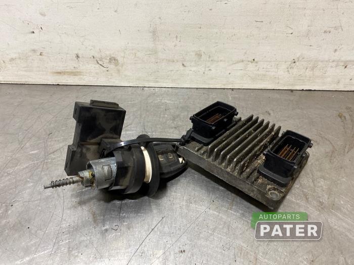 Used Ignition lock + computer Opel Astra G (F70) 1.7 DTI 16V Eco4 Price € 105,00 Margin scheme offered by Autoparts Pater