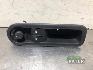 Used Multi-functional window switch Renault Clio III (BR/CR) 1.2 16V 75 Price on request offered by Autoparts Pater