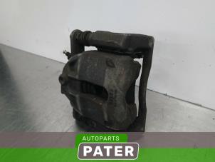 Used Front brake calliper, left Renault Clio III (BR/CR) 1.2 16V 75 Price € 15,75 Margin scheme offered by Autoparts Pater