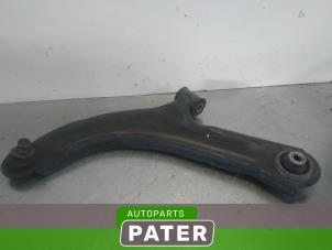 Used Front wishbone, left Renault Clio III (BR/CR) 1.2 16V 75 Price € 52,50 Margin scheme offered by Autoparts Pater
