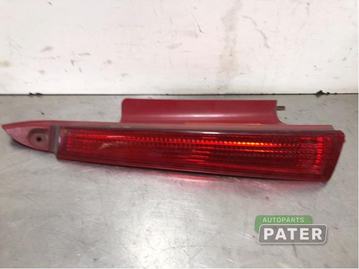 Reflector tail light garnish panel Citroen C4 Berline 2.0 HDi 16V 138