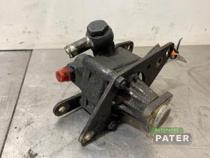 Used Power steering pump Mercedes MB 100D (631/643) MB 100D Price € 63,53 Inclusive VAT offered by Autoparts Pater