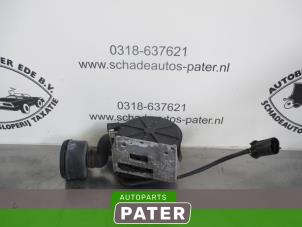 Usados Bomba de aire de gases de escape Opel Tigra (75) 1.6i 16V Precio de solicitud ofrecido por Autoparts Pater
