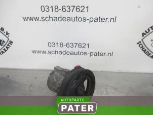 Used Power steering pump Renault Espace (JK) 3.0 dCi V6 24V Price € 42,00 Margin scheme offered by Autoparts Pater