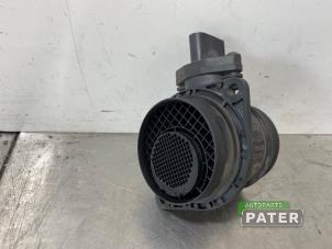 Usagé Compteur de masse d'air Volkswagen Transporter/Caravelle T5 1.9 TDi Prix € 12,71 Prix TTC proposé par Autoparts Pater