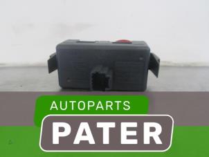 Used Panic lighting switch Renault Clio III Estate/Grandtour (KR) 1.2 16V TCE 100 Price on request offered by Autoparts Pater