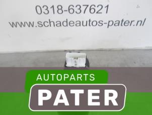 Used Multi-functional window switch Renault Clio III Estate/Grandtour (KR) 1.2 16V TCE 100 Price € 21,00 Margin scheme offered by Autoparts Pater