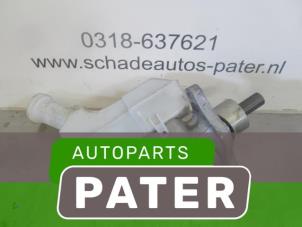 Used Master cylinder Renault Clio III Estate/Grandtour (KR) 1.2 16V TCE 100 Price on request offered by Autoparts Pater