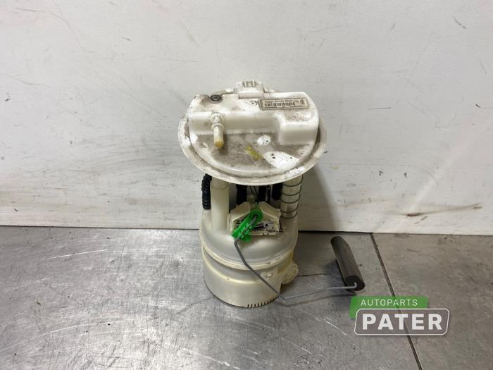 Usagé Pompe essence Renault Twingo II (CN) 1.2 16V Prix € 21,00 Règlement à la marge proposé par Autoparts Pater