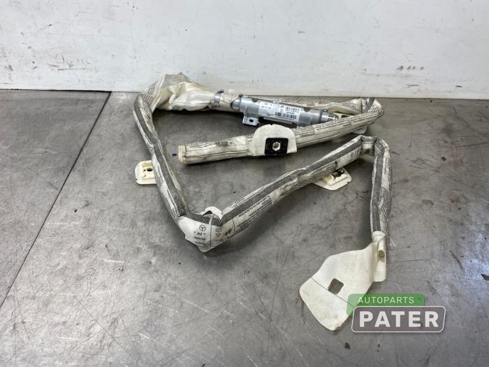 Używane Kurtyna prawa Mercedes C (W204) 1.6 C-180K 16V BlueEfficiency Cena € 21,00 Procedura marży oferowane przez Autoparts Pater