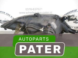 Usagé Phare gauche Mercedes Sprinter 4t (904) 416 CDI 20V Prix € 31,76 Prix TTC proposé par Autoparts Pater