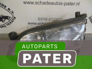 Usados Faro derecha Opel Vectra B (36) 1.6 16V Ecotec Precio de solicitud ofrecido por Autoparts Pater