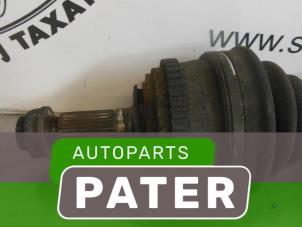 Używane Os napedowa lewy przód Rover 25 2.0 iDT Cena € 42,00 Procedura marży oferowane przez Autoparts Pater