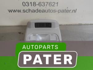 Używane Oswietlenie wewnetrzne przód Peugeot 3008 I (0U/HU) 1.6 HDiF 16V Cena € 15,75 Procedura marży oferowane przez Autoparts Pater