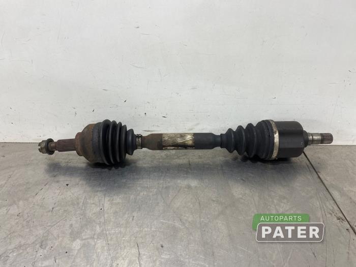 Gebrauchte Antriebswelle links vorne Renault Vel Satis (BJ) 3.0 dCi V6 24V Preis € 26,25 Margenregelung angeboten von Autoparts Pater