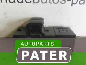 Used Multi-functional window switch Nissan Micra (K12) 1.2 16V Price € 26,25 Margin scheme offered by Autoparts Pater