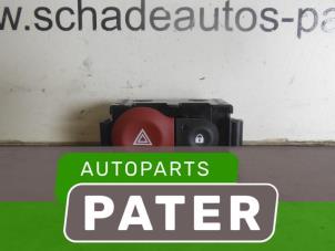 Used Panic lighting switch Renault Clio III (BR/CR) 1.5 dCi FAP Price € 21,00 Margin scheme offered by Autoparts Pater