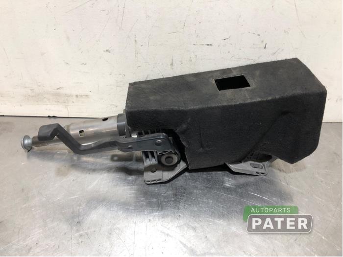 Steering column from a Opel Insignia Sports Tourer 2.0 CDTI 16V 110 Ecotec 2010