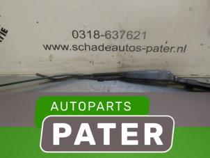 Used Front wiper arm Iveco New Daily IV 29L10V Price € 31,76 Inclusive VAT offered by Autoparts Pater