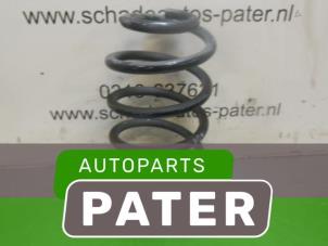Używane Sprezyna srubowa tyl Opel Corsa D 1.2 16V Cena € 26,25 Procedura marży oferowane przez Autoparts Pater