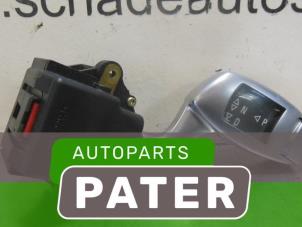 Used Automatic gear selector BMW 7 serie (E65/E66/E67) 740d V8 32V Price € 42,00 Margin scheme offered by Autoparts Pater