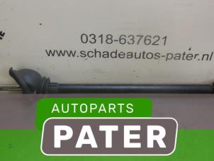 Używane Ogranicznik drzwi prawych przednich wersja 4-drzwiowa BMW 7 serie (E65/E66/E67) 740d V8 32V Cena € 52,50 Procedura marży oferowane przez Autoparts Pater