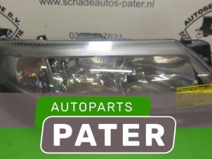 Used Headlight, right Renault Laguna II (BG) 1.8 16V Price € 42,00 Margin scheme offered by Autoparts Pater