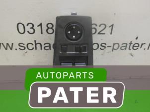 Usados Interruptor combinado de ventanillas BMW 7 serie (E65/E66/E67) 740d V8 32V Precio € 52,50 Norma de margen ofrecido por Autoparts Pater