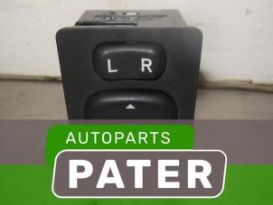 Usados Interruptor de retrovisor Toyota RAV4 (A3) 2.0 16V VVT-i 4x4 Precio € 21,00 Norma de margen ofrecido por Autoparts Pater