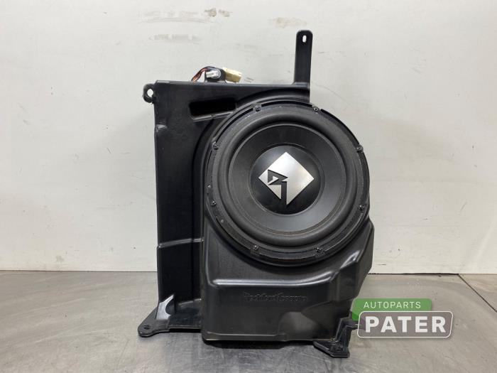 Używane Subwoofer Mitsubishi Outlander (GF/GG) 2.0 16V PHEV 4x4 Cena € 52,50 Procedura marży oferowane przez Autoparts Pater