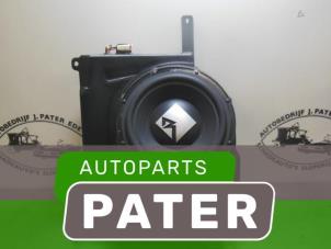 Używane Subwoofer Mitsubishi Outlander (GF/GG) 2.0 16V PHEV 4x4 Cena € 78,75 Procedura marży oferowane przez Autoparts Pater