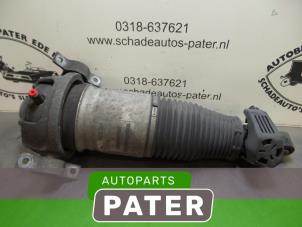 Używane Amortyzator prawy tyl Porsche Cayenne (9PA) 4.5 S V8 32V Cena € 183,75 Procedura marży oferowane przez Autoparts Pater