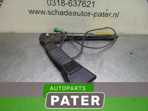 Usagé Tendeur de ceinture gauche Opel Astra G (F08/48) 1.7 DTI 16V Eco4 Prix € 52,50 Règlement à la marge proposé par Autoparts Pater