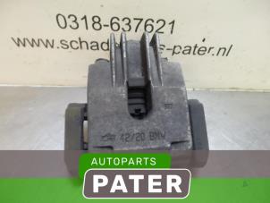 Used Rear brake calliper, right BMW 5 serie (E60) 525d 24V Price € 15,75 Margin scheme offered by Autoparts Pater