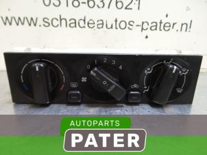 Używane Panel sterowania nagrzewnicy Mitsubishi Carisma 1.8 GDI 16V Cena € 31,50 Procedura marży oferowane przez Autoparts Pater