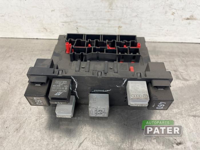 Usagé Ordinateur divers Volkswagen Jetta III (1K2) 1.6 Prix € 31,50 Règlement à la marge proposé par Autoparts Pater