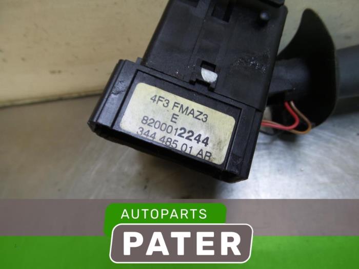 Light switch from a Renault Espace (JK) 2.0 16V Turbo 2003