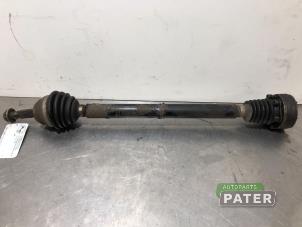 Used Front drive shaft, left Volkswagen Polo III (6N1) 1.3i 55 Price € 21,00 Margin scheme offered by Autoparts Pater