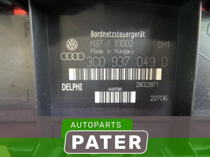 Steuergerät sonstige van een Volkswagen Golf V (1K1) 2.0 TDI 16V 2006