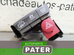Used Panic lighting switch Toyota Prius (ZVW3) 1.8 16V Price € 52,50 Margin scheme offered by Autoparts Pater